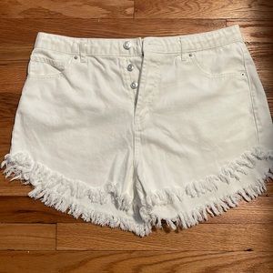 Women’s cutoff shorts